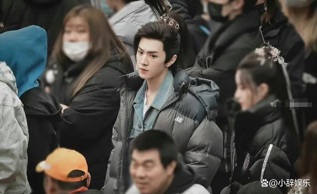 'Tiên kiếm kỳ hiệp 4' tung tạo hình cực mê: Cúc Tịnh Y cực đẹp đôi bên cạnh đàn em kém tuổi Ảnh 9