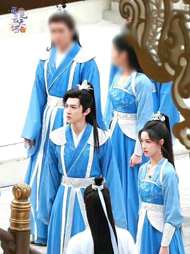 'Tiên kiếm kỳ hiệp 4' tung tạo hình cực mê: Cúc Tịnh Y cực đẹp đôi bên cạnh đàn em kém tuổi Ảnh 5