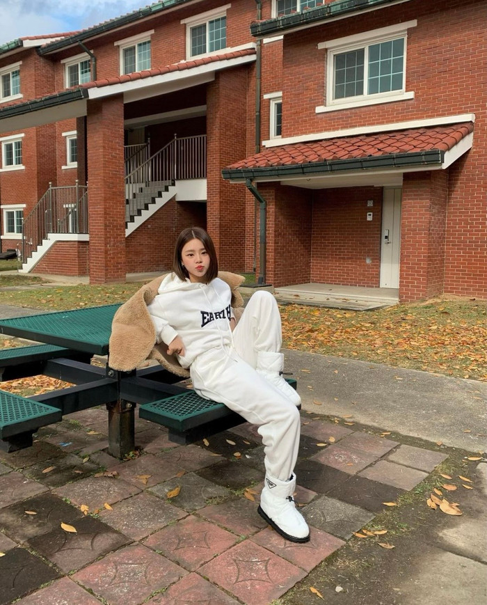 Thiết kế giúp giấu nhẹm đôi chân to.