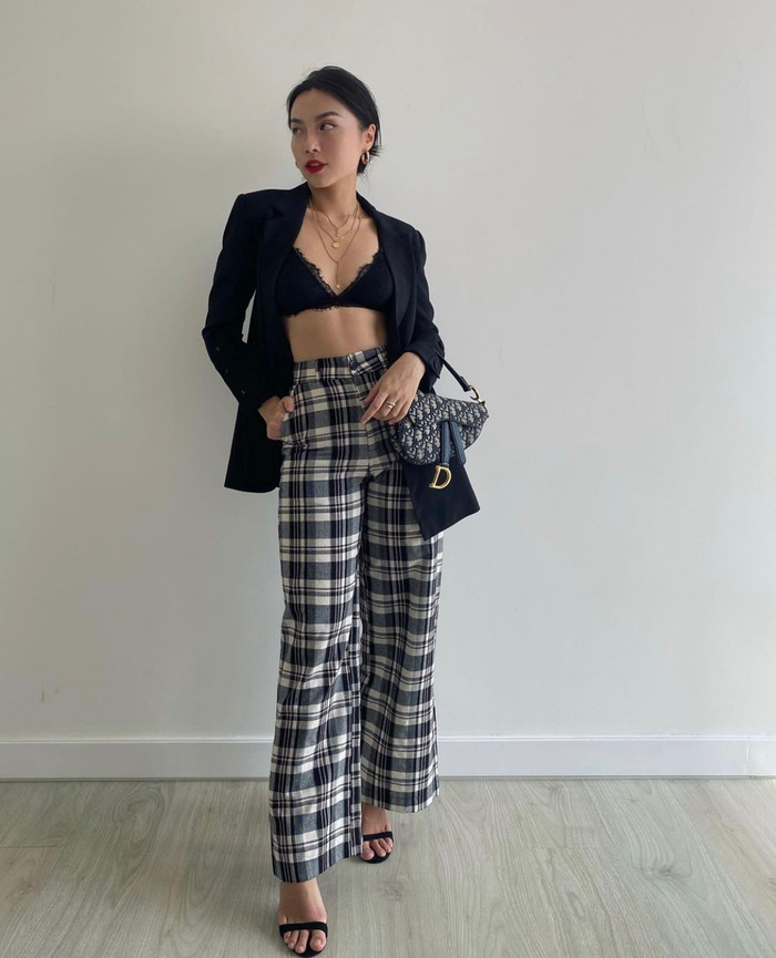 Khả năng 'thiên biến vạn hoá' của loại quần này làm quên luôn cảm giác chân to.