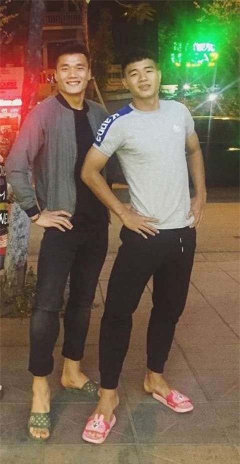 Trước đám cưới với bạn gái hotgirl, cầu thủ Hà Đức Chinh giàu cỡ nào ở tuổi 24? Ảnh 10