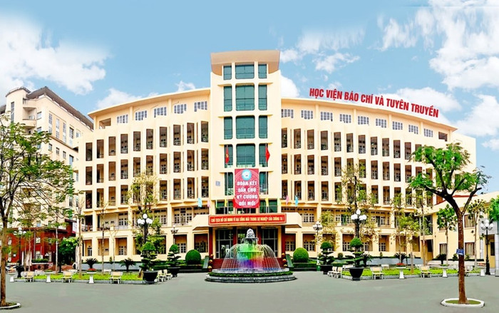 Vừa mới 'quay xe' cho dừng học trực tiếp, Học Báo chí và Tuyên truyền lại mở cửa đón sinh viên từ 28/2 Ảnh 2