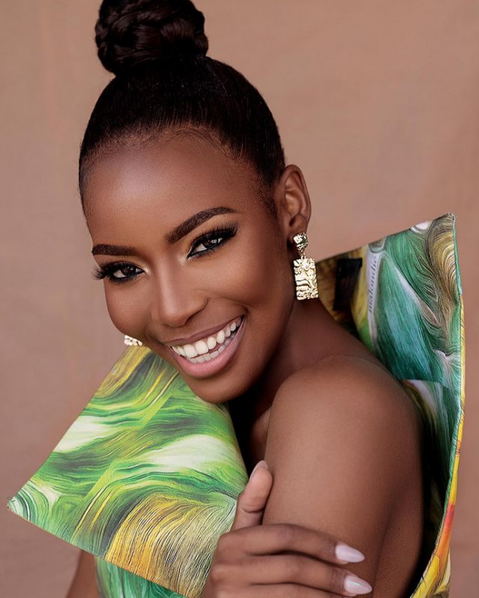 Á hậu 2 Miss Universe 2021 - Lalela Mswane khiến khán giả bất ngờ khi xác nhận sẽ đại diện Nam Phi thi tiếp Miss Supranational 2022. Cô được dự đoán sẽ về đích với vị trí Á hậu 1.