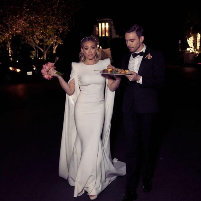 Bí mật 'thòng tim' ẩn giấu trong chiếc váy cưới của dàn sao nổi tiếng Ảnh 6