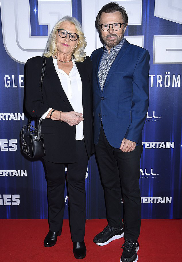 Bjorn Ulvaeus và người vợ thứ hai Lena Kallersjo tại một sự kiện.