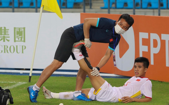 'Người hùng' Tuyết Dung: Xem các em nằm sân mà thương quá, U23 Việt Nam đã chiến đấu đầy tự hào! Ảnh 2