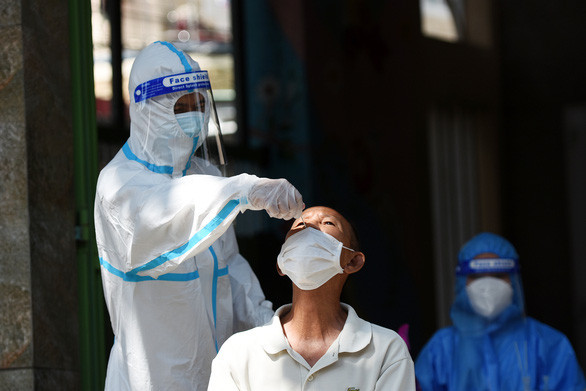 Xét nghiệm ở Đồng Nai - Ảnh: A LỘC