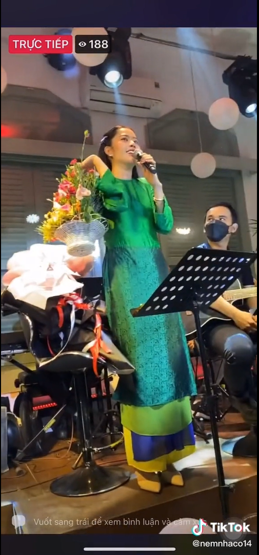 Màn hối thúc khán giả đi về vô cùng dễ thương của Nam Em khiến fan yêu mến&nbsp;