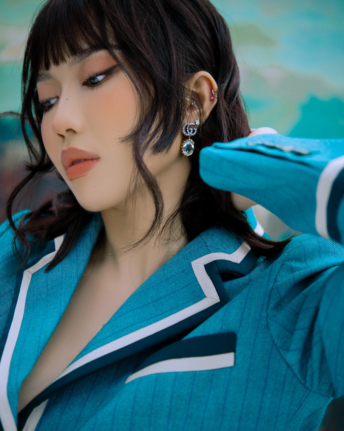 Phiên bản Diệu Nhi lạ lẫm khiến fan 'mắt tròn mắt dẹt': Tóc mái Nhật, mắt sắc lẹm khó nhận ra Ảnh 5