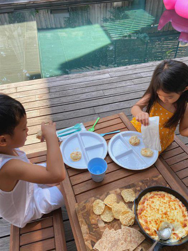 'Đều như vắt chanh', cứ nửa đêm ái nữ nhà Hà Tăng lại tự động làm việc này đây! Ảnh 3