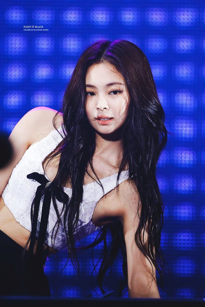 Mối quan hệ thân thiết của Jennie với một nam idol cùng công ty mà không phải bạn trai G-Dragon Ảnh 8
