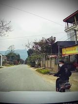 Nam thanh niên gây tai nạn rồi bỏ chạy đã bị chú tài xế tóm gọn. 