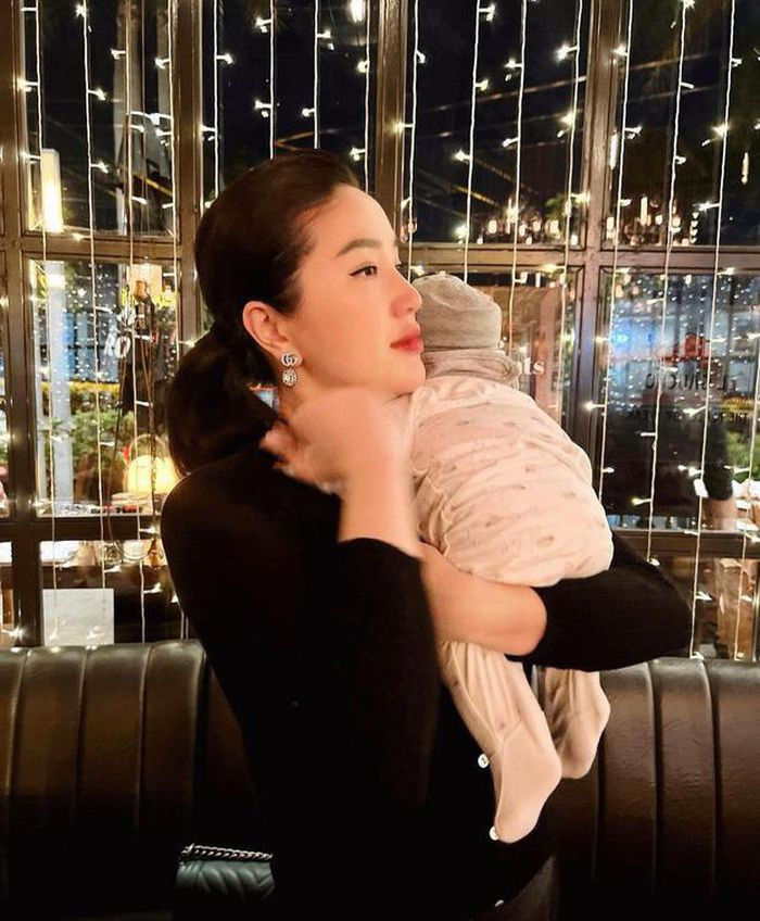 Sau đám cưới, nữ ca sĩ tập trung thời gian tận hưởng hôn nhân, chăm sóc ông xã.