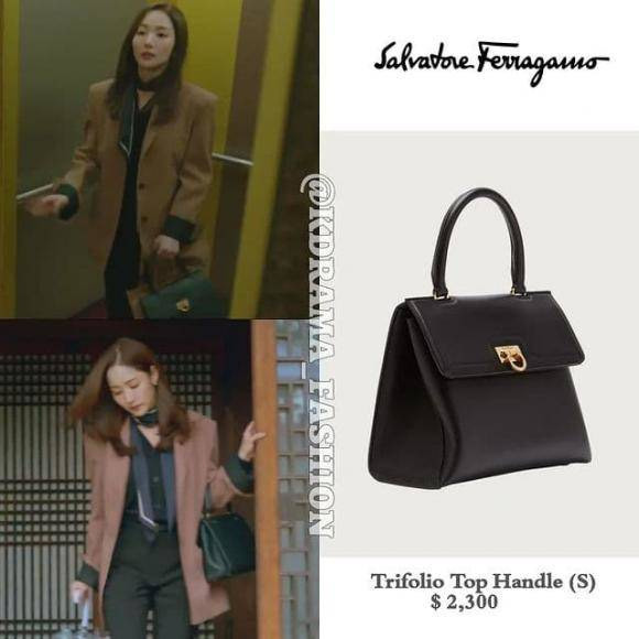 Một chiếc túi có đơn sắc tối màu góp phần tạo nên diện mạo chuẩn công sở cho quý cô văn phòng.