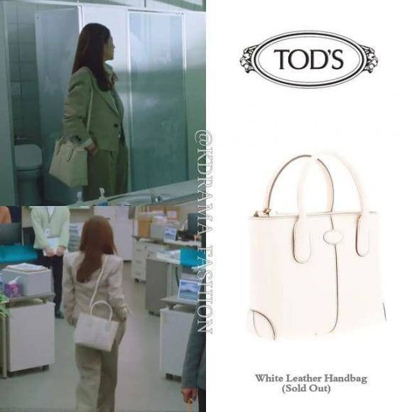 Một cô nàng công sở thì không thể thiếu túi dáng hộp vì vừa tiện dụng vừa thời thượng.