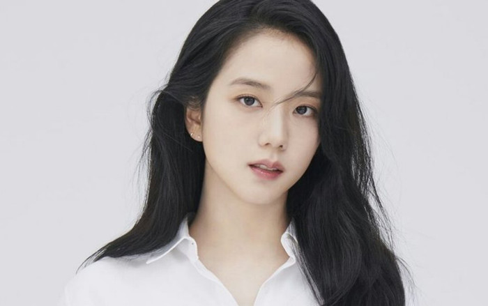 Lần đầu trong sự nghiệp, chị cả Jisoo (Blackpink) 'chơi lớn' khiến dân tình được phen trầm trồ Ảnh 2