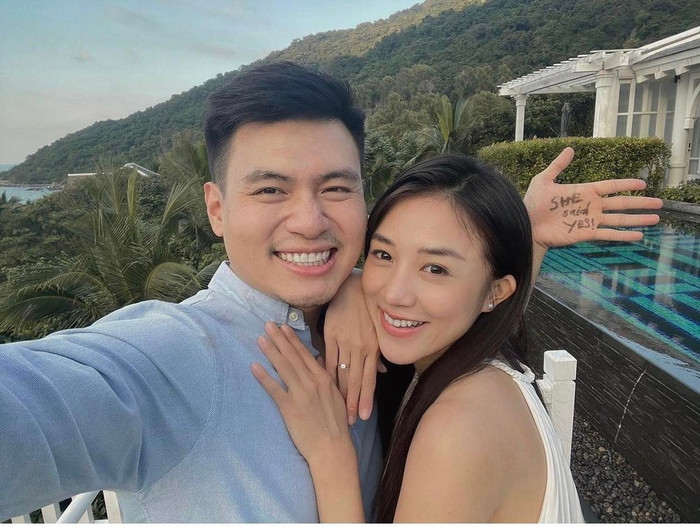 Người thân bạn bè gửi những lời động viên và chúc vợ chồng cô sớm khỏe lại.