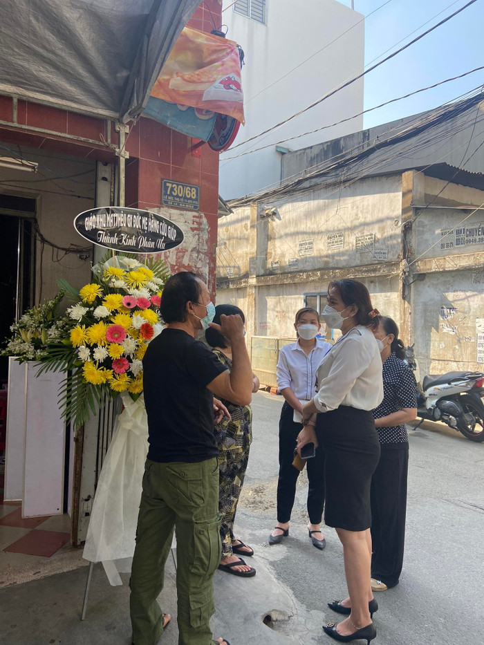 Chính quyền địa phương đến thăm hỏi nạn nhân