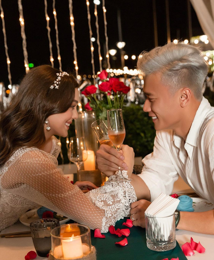 Nàng mẫu Ukraine đã gửi lời yêu thương đầy ngọt ngào đến thủ môn Bùi Tiến Dũng vào hôm nay.