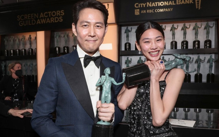 Đôi chính Squid Game bẽ bàng khi bị nói là 'vô danh' ở sự kiện lớn, liền phản ứng thế này! Ảnh 2