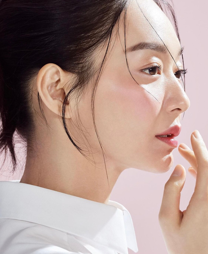 Cận cảnh vẻ đẹp 'chim sa cá lặn' của cô nàng.