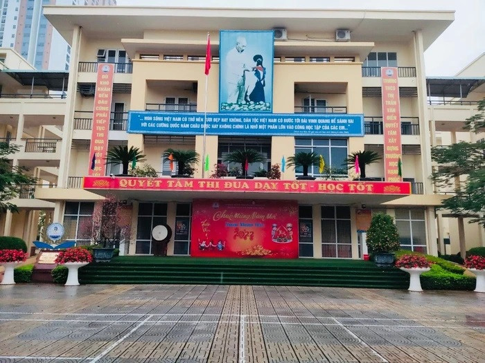 Trường THCS Văn Điển