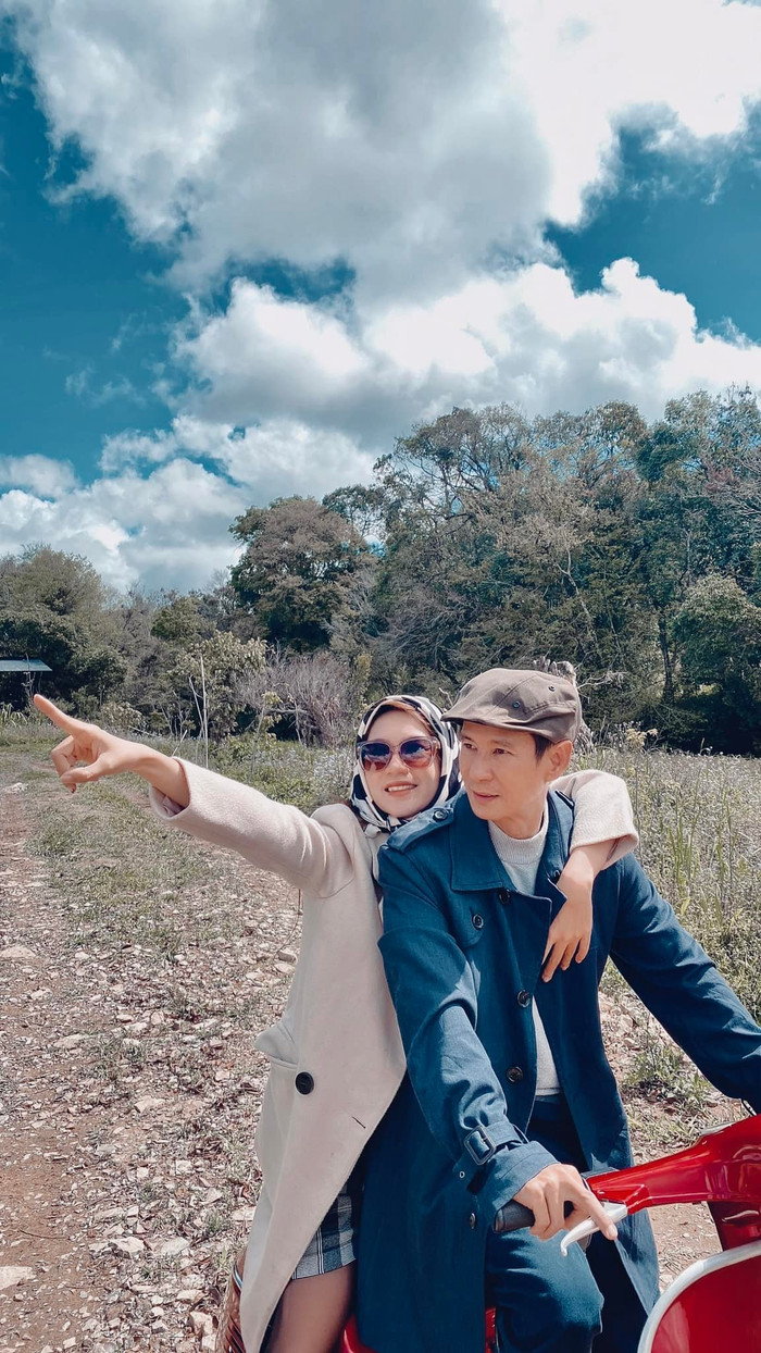 Minh Hà 'tình bể bình' bên ông xã Lý Hải trong bộ ảnh mới.