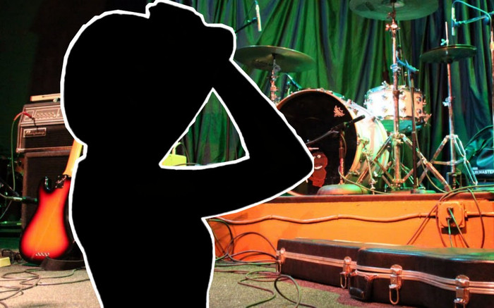 Nữ ca sĩ gây choáng vì khả năng hát không mở miệng nhưng vẫn phát âm rõ mồn một Ảnh 2