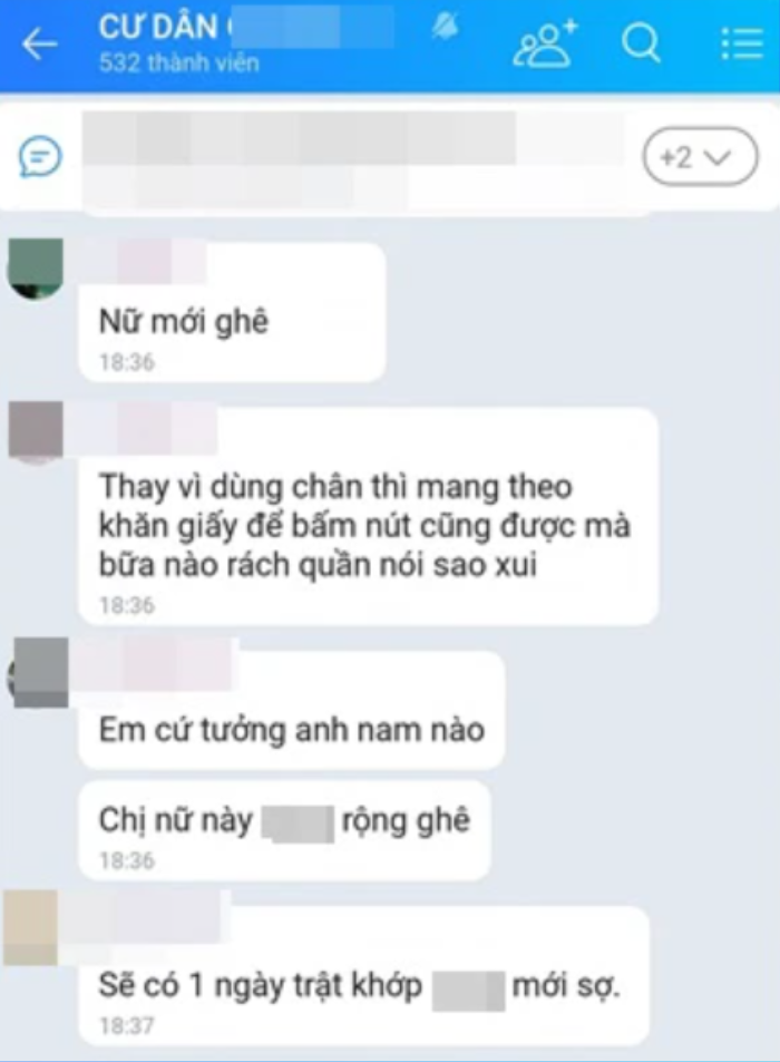 Clip: Vào thang máy nhưng dùng chân để nhấn nút chọn tầng, người phụ nữ khiến netizen nổi đóa Ảnh 1