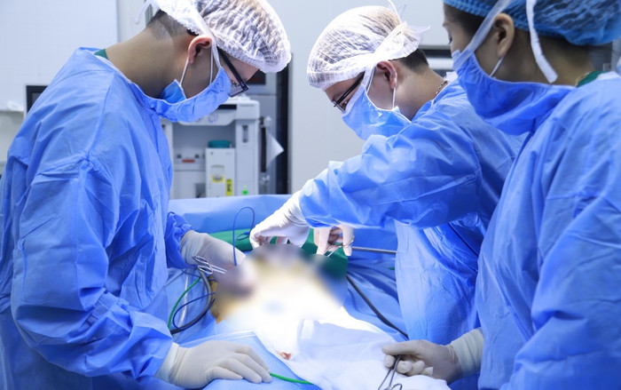 Cảnh báo dấu hiệu ung thư trực tràng nhiều người hay tặc lưỡi bỏ qua Ảnh 2