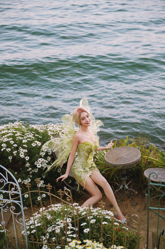 Angela Baby khoe ảnh hôm sinh nhật, netizen cảm thán 'như thần tiên tỷ tỷ' Ảnh 6