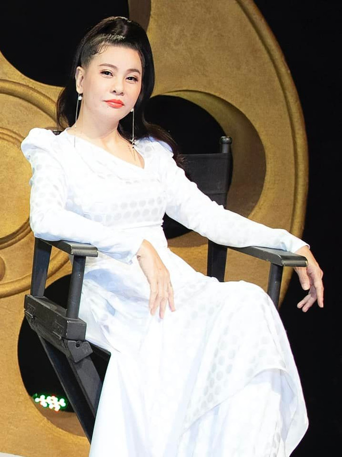 Cát Phượng cầu nguyện ơn trên vì trong lòng thấy bất an