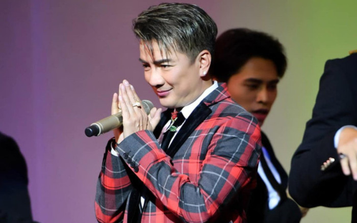 Đàm Vĩnh Hưng nhắc đến 2 từ 'chính nghĩa' sau khi được fan hô to 'mãi đỉnh' ngay giữa sân khấu Ảnh 2