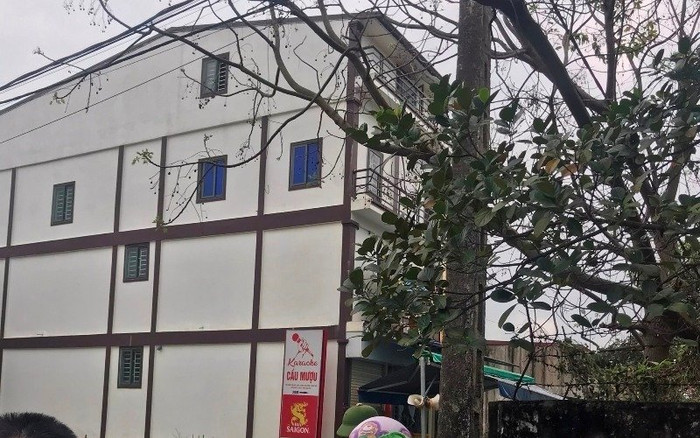 Điều tra vụ người đàn ông tử vong bất thường trên tầng 4 quán karaoke Ảnh 2