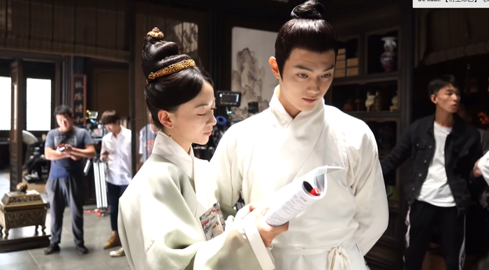 Cặp đôi căng thẳng khi tập thoại.