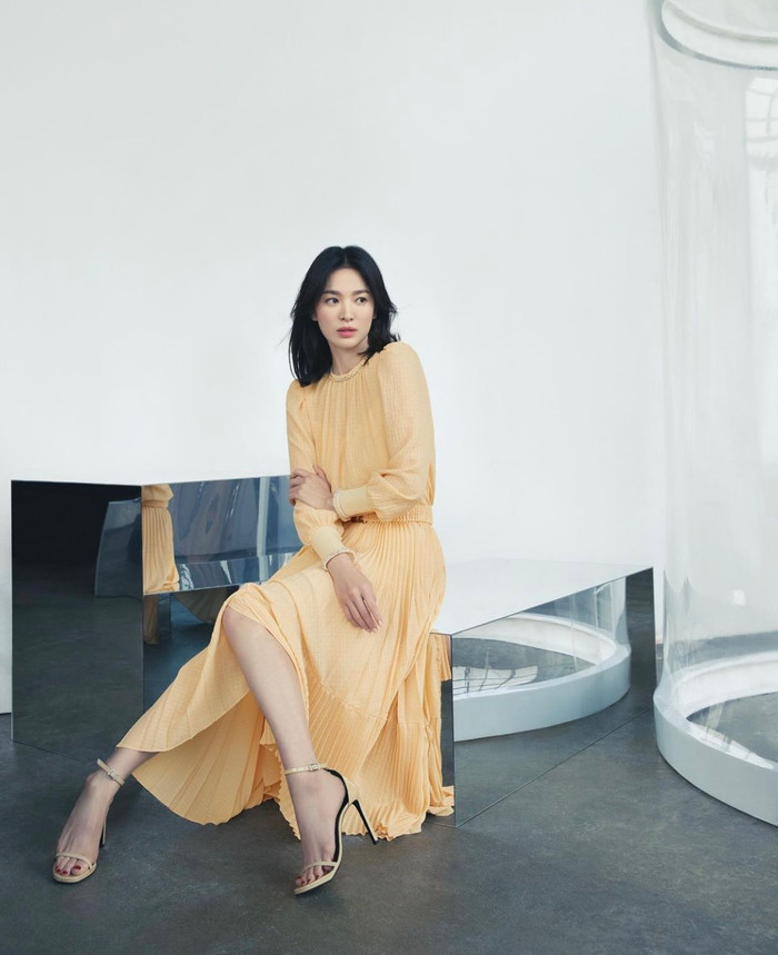 Dịu dàng - đằm thắm thì Song Hye Kyo cân đẹp luôn.