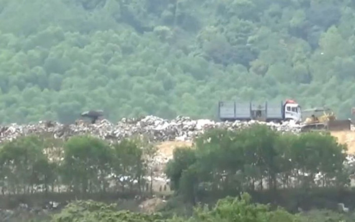 Người đàn ông nhặt rác nghi bị tài xế chở chất thải đâm chết ở bãi rác Ảnh 2