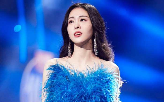 Trương Bích Thần lộ ảnh qua đêm với 'trai lạ' tại nhà riêng, nghi vấn đang hẹn hò? Ảnh 2