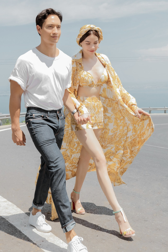 Kim Lý thật sự quá 'u mê' Hồ Ngọc Hà rồi: Chọn góc đứng riêng xem bà xã hát không lỡ nhịp nào! Ảnh 6