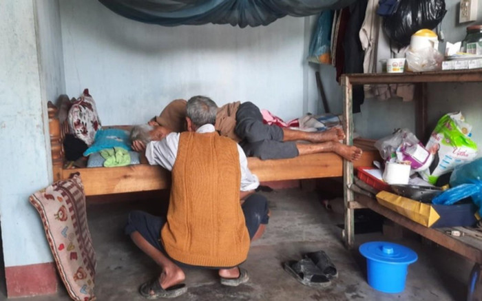 Sự day dứt của ông 93 tuổi đánh chết vợ 89 tuổi khiến xóm giềng ai nấy cũng xót xa Ảnh 2