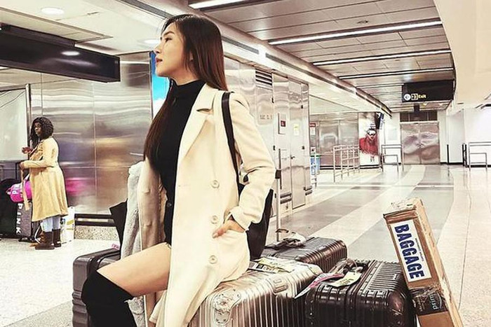 Hương Tràm quyết định dừng mọi hoạt động ở Việt Nam để sang Mỹ du học.