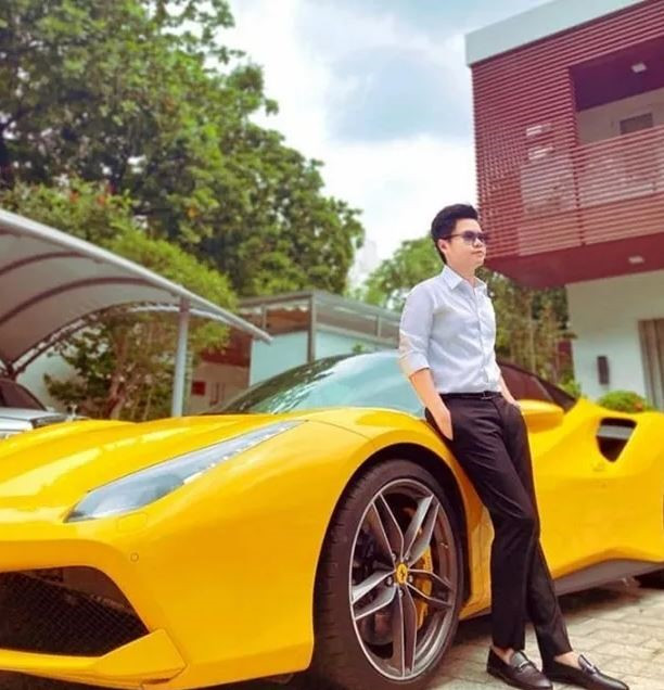 Cận cảnh một trong những xế hộp nằm trong bộ sưu tập siêu xe của Phan Thành