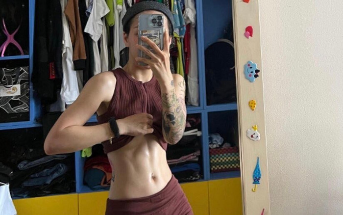 U là trời, Du Uyên khiến dân tình 'mất máu' khi khoe cận cảnh body 6 múi 'bốc lửa' thế này đây! Ảnh 2