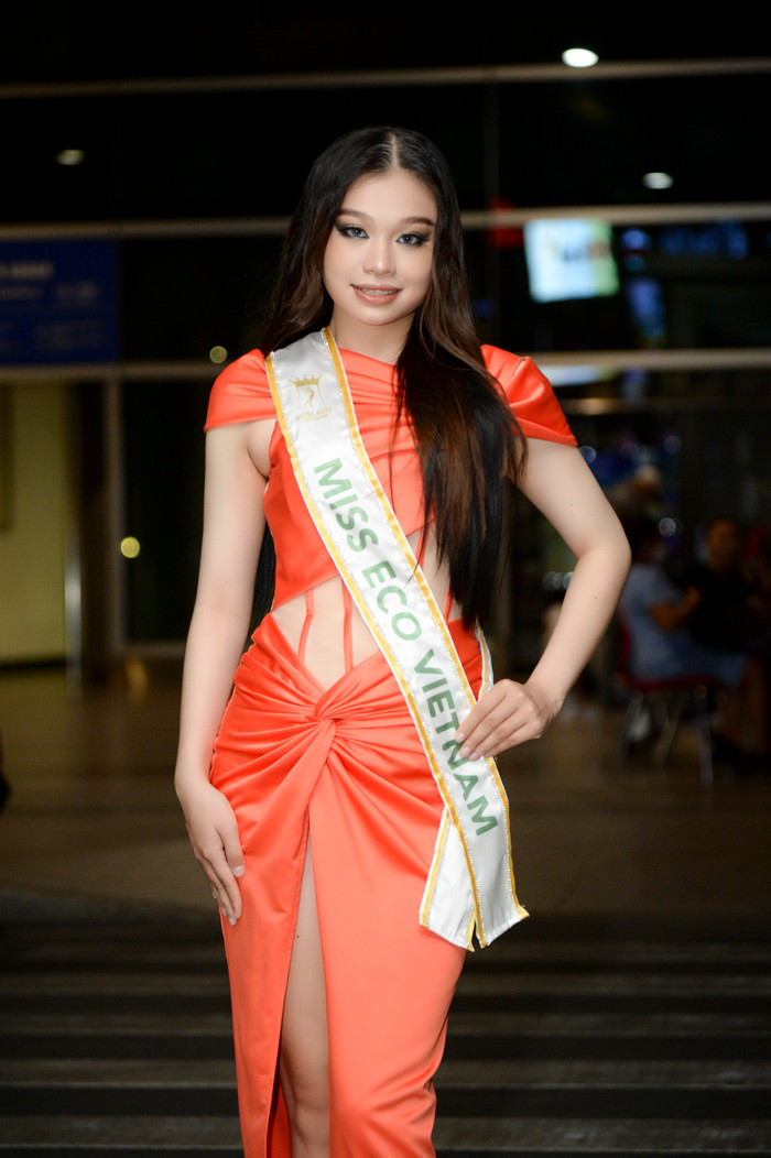 Trần Hoài Phương rạng rỡ lên đường sang Ai Cập dự thi Miss Eco International Ảnh 4
