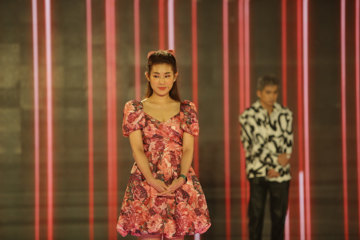 Duy chỉ có Khánh Linh là bước vào vòng tròn tình yêu.