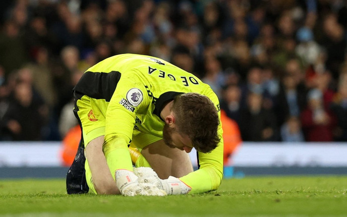 Man City nghiền nát MU: Quỷ đỏ bạc nhược và yếu ớt Ảnh 2