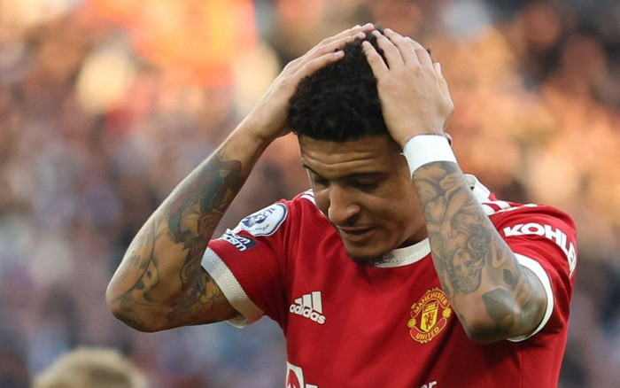 Gary Neville: 'Với tư cách người hâm mộ MU, tôi cảm thấy xấu hổ' Ảnh 2