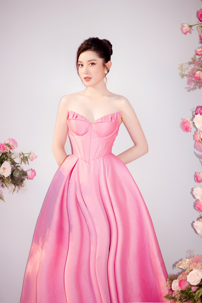 Á hậu Huyền My đẹp mong manh như nàng thơ trong cổ tích: Fan càng ngắm càng mê Ảnh 5