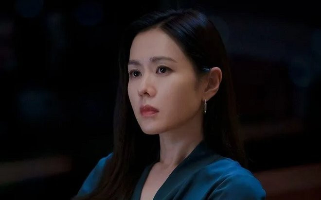 Lý do phim Tuổi 39 của Son Ye Jin bị 'flop' nhưng vẫn liên tục leo xu hướng? Ảnh 2