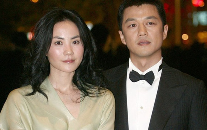 'Lệnh Hồ Xung' Lý Á Bằng dẫn bạn gái kém 19 tuổi đi khám thai: U50 nhưng vẫn thích 'ăn cơm trước kẻng' Ảnh 2